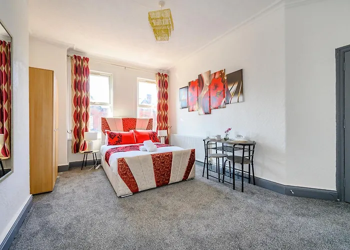 *rd7h*for Your Relaxed & Cosy Free Parking Λιντς